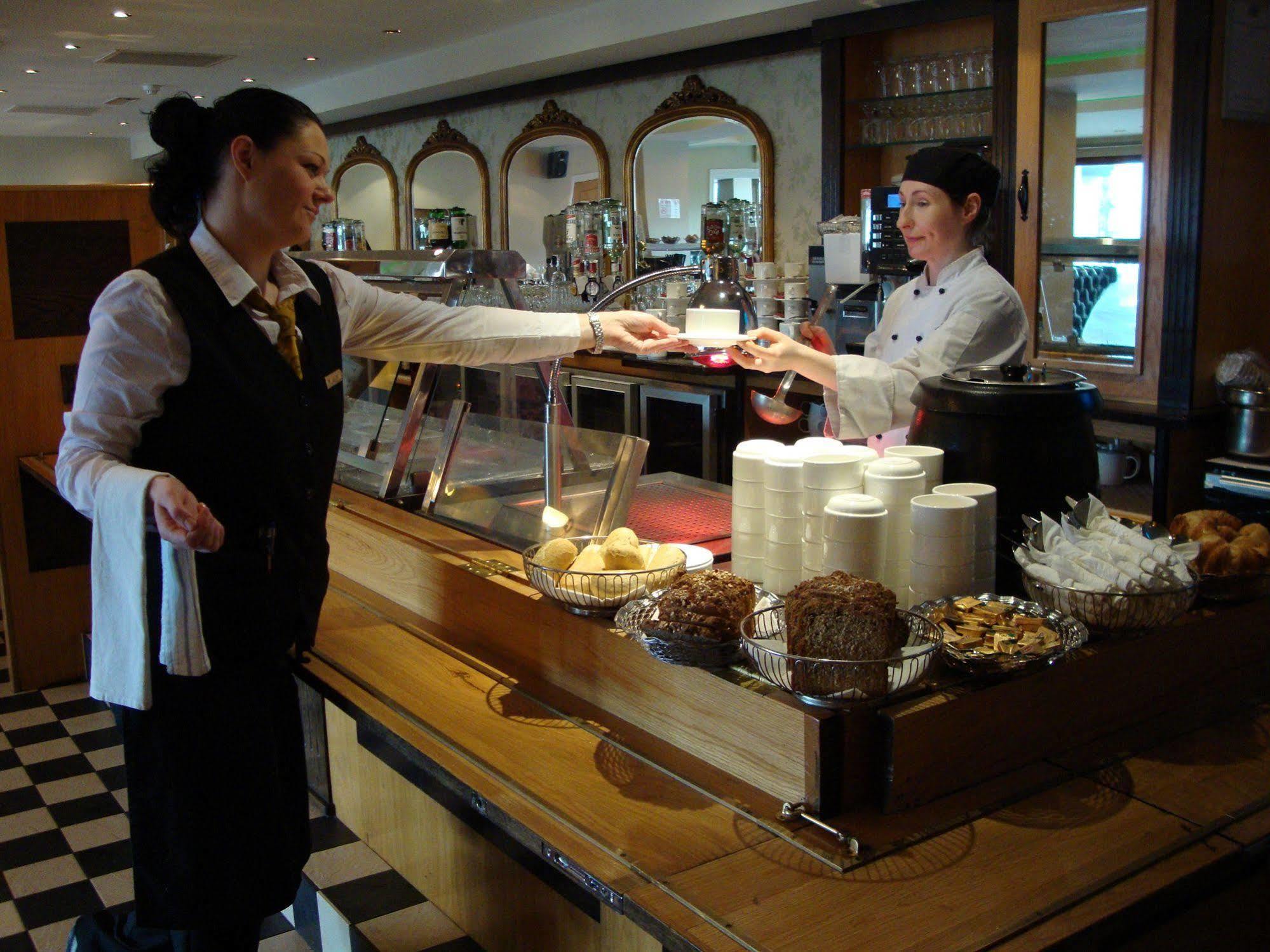 Ard Ri House Hotel Tuam Eksteriør billede